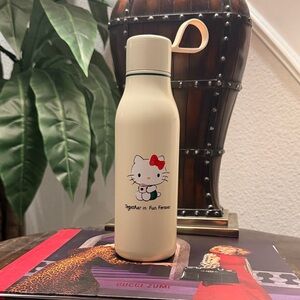 Limited Edition Starbucks Hello Kitty Stainless Steel Water Bottle